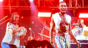 D'banj yabereye ibamba umusekirite washatse kumubuza kubyinisha inkumi z'i Kigali, Niyo Bosco akora ku mitima ya benshi-AMAFOTO+VIDEO