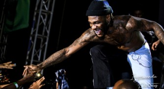 Burna Boy yakuriwe ingofero mu gitaramo yakoreye i Kigali, asoza abanyabirori batabishaka-AMAFOTO+VIDEO