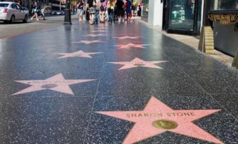 Amateka ya Hollywood Walk of Fame ahashyirwa inyenyeri z’abantu b'ibyamamare ku Isi mu myidagaduro