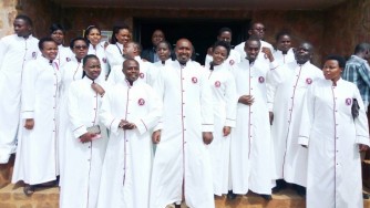 Korali Harmonic Voices yasohoye album ya mbere yise ‘Variété des Chants catholiques’ 