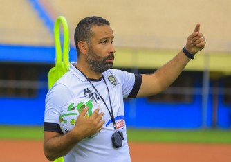 Adil Mohammed Erradi yongereye amasezerano muri APR FC asabwa gukora ibyananiranye