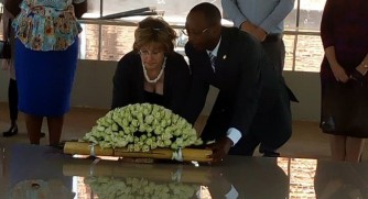 Kwibuka25: USAID n’abakozi ba Ambasade ya Amerika bakorera mu Rwanda bunamiye abazize Jenoside yakorewe Abatutsi 